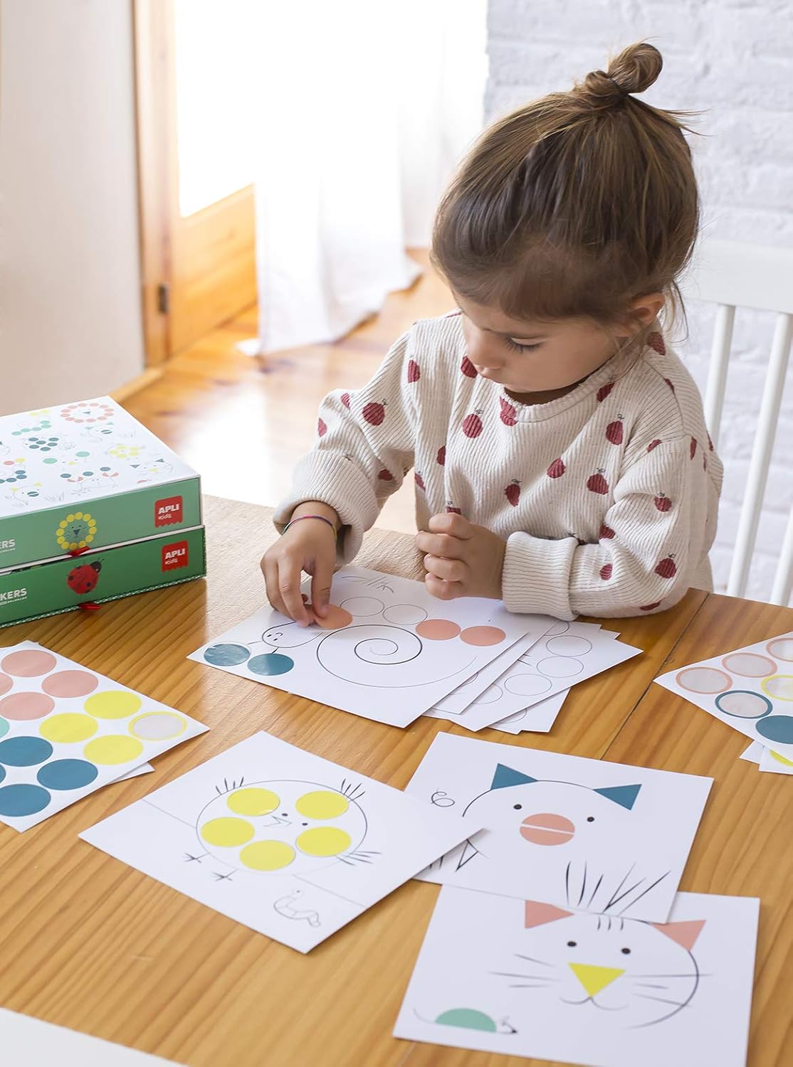 APLI KIDS 18361 - Set of multicolored rubber in metal box, animal model