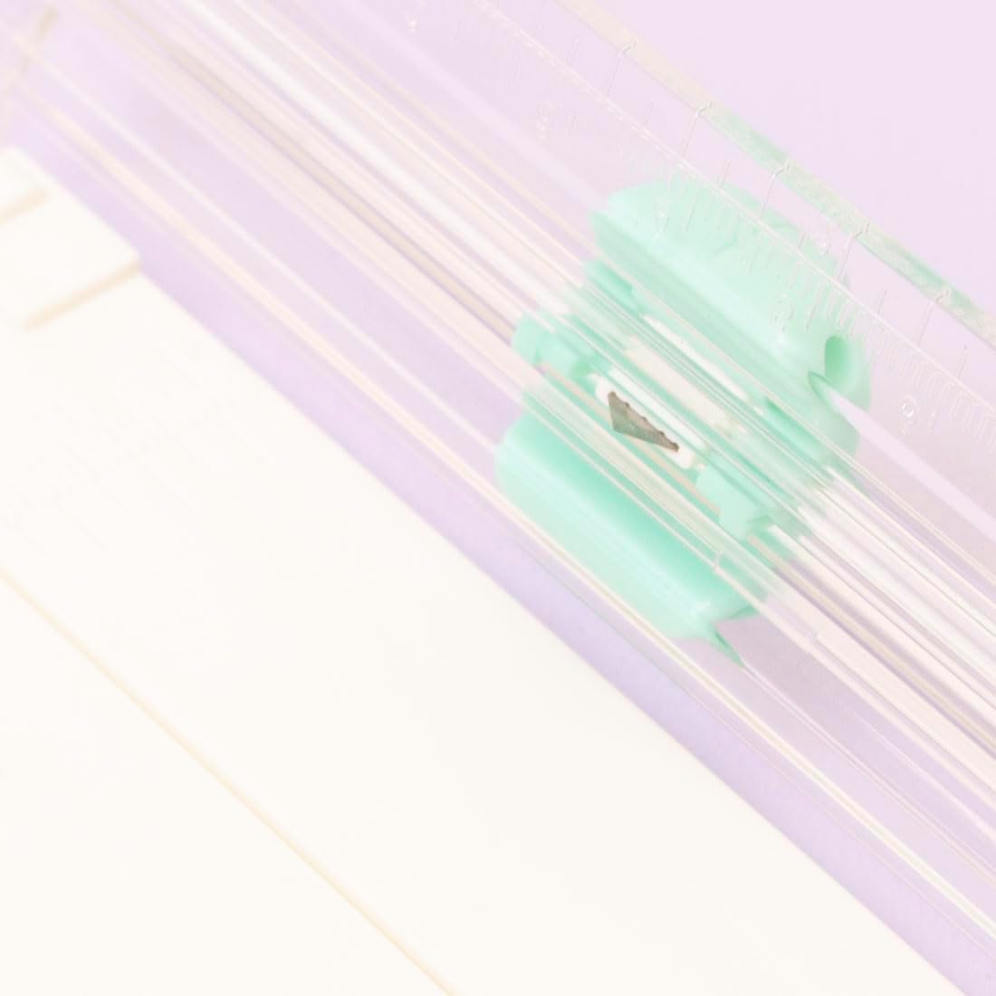 Craftelier - Mini portable cutter to measure and cut paper and cardboard for scrapbooking or crafting with folding tool, blade and transparent ruler | Dimensions 6.5 x 15.3 cm