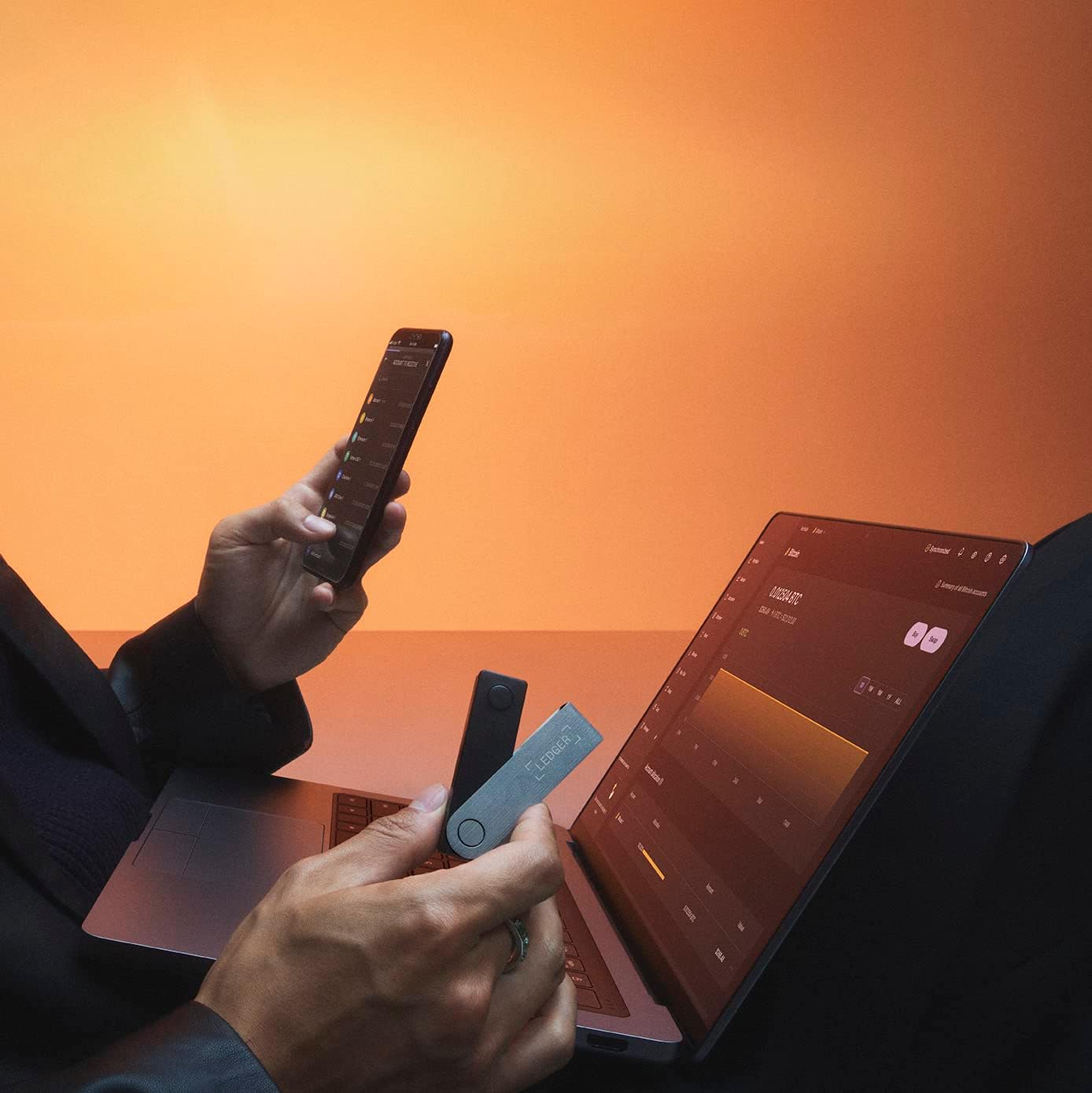 Ledger Nano X (Nero Onice) Wallet Hardware for cryptocurrencies - Bluetooth - The best way to buy, manage and make digital assets fruit