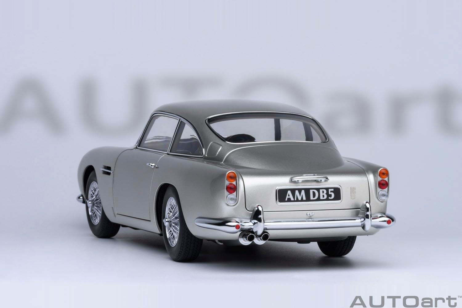 AUTOart 70287 1/18 Aston Martin DB5 Metallic Silver Finished Product