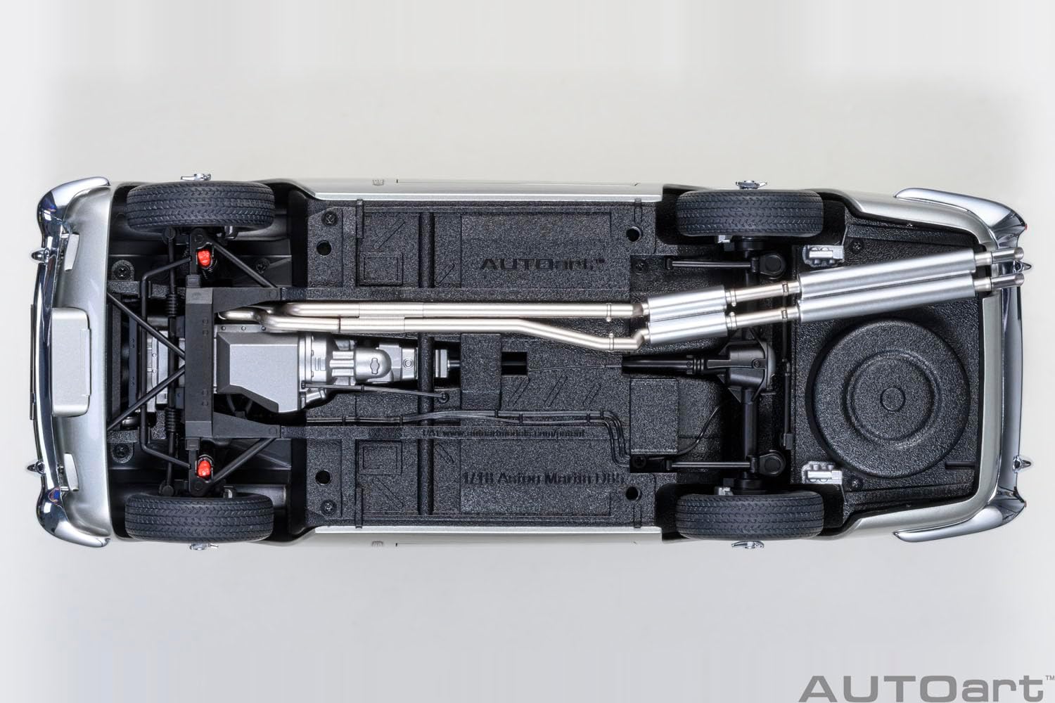 AUTOart 70287 1/18 Aston Martin DB5 Metallic Silver Finished Product