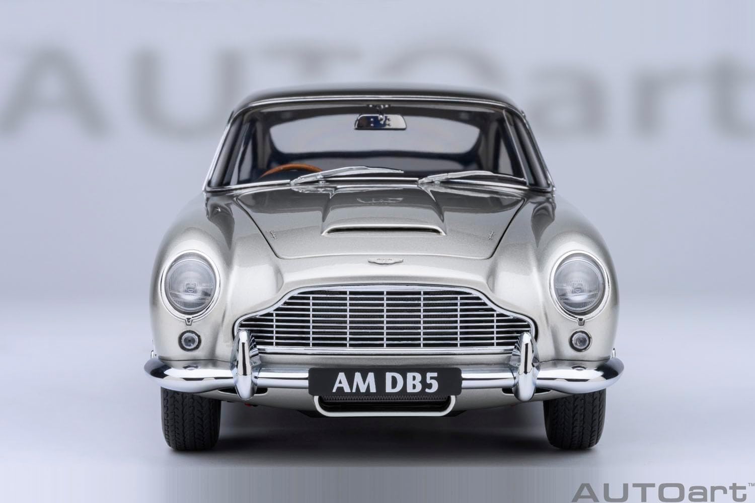AUTOart 70287 1/18 Aston Martin DB5 Metallic Silver Finished Product