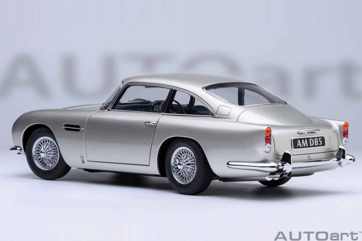 AUTOart 70287 1/18 Aston Martin DB5 Metallic Silver Finished Product