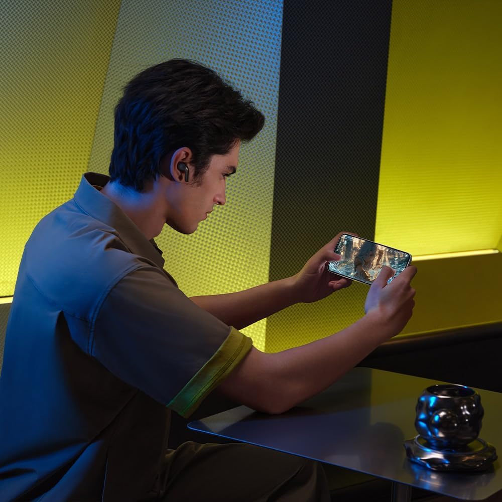 Xiaomi POCO F7 - 12 + 256 GB Smartphone, 50 MP Sony Camera with OIfS, 6.83" AMOLED Screen 1.5 K at 120 Hz, Snapdragon 8s Gen 4, Hypercharge 90 W, Charger Not Included, White