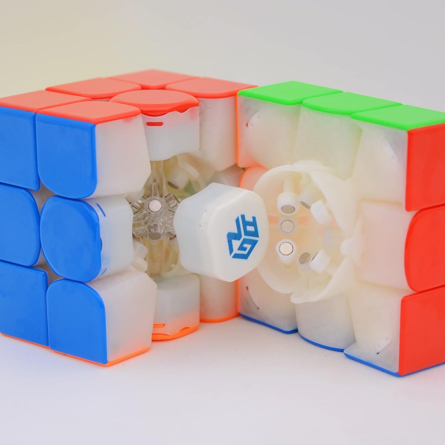 Bukefuno 13 Maglev UV 3x3 Magnetic Magic Cube Speed Puzzle 13 Maglev UV 3x3 Cube Without Stickers 13 M UV 3x3x3 Cubes Flagship (UV Glossy Coated)