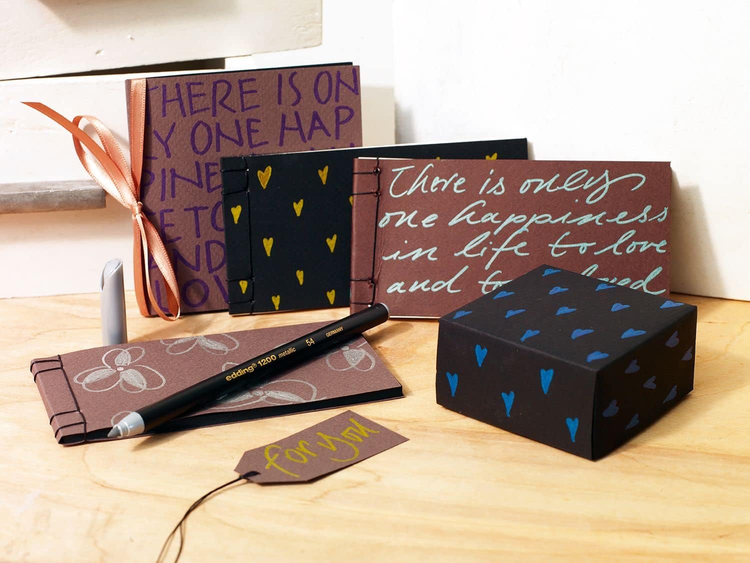 Edding markers, colour: silver and gold, 2 pieces