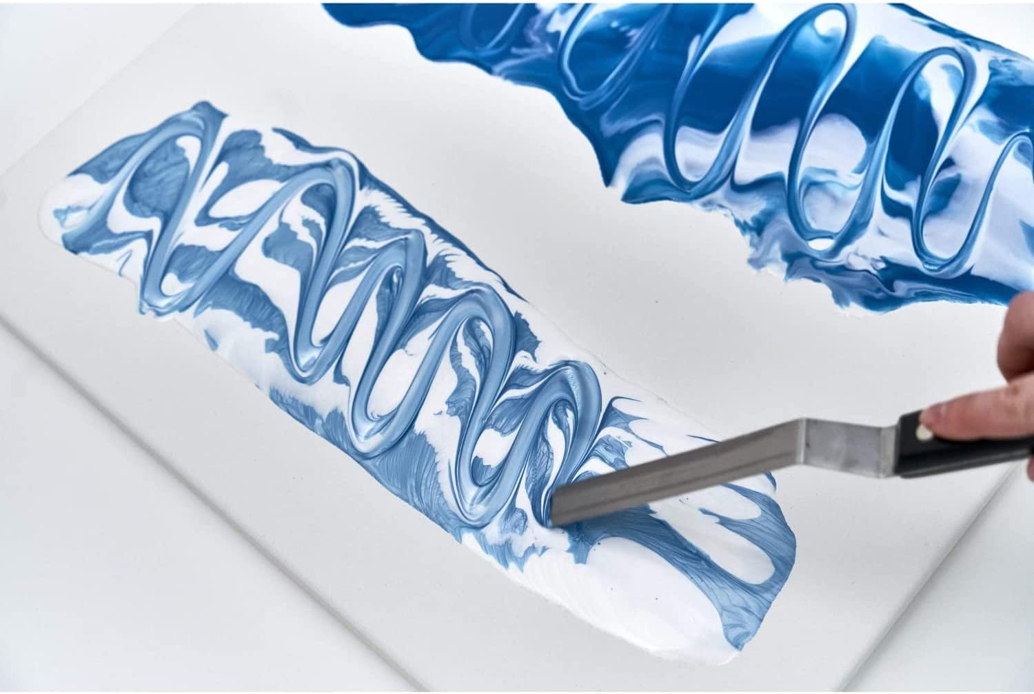 LIQUITEX 8870516 Pouring and Pouring Medium, Waterproof, Non-Yellowing, Flexible, Increases Paint Flow - Pouring Medium for Acrylic Paint, 473ml Bottle Brilliant 437ml (Pack of 1)