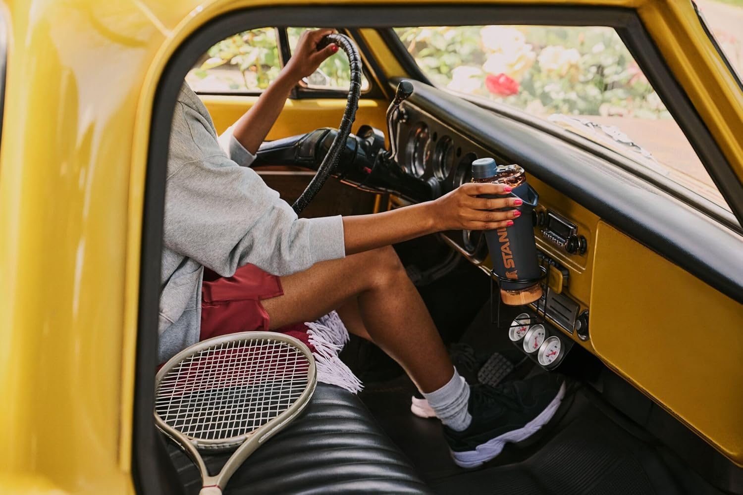 STANLEY Vitalize Shaker Bottle 20 oz | Leakproof Insulated Stainless Steel Shaker Cup | Base Storage and Twist On Fast Flow Lid | Protein Shakes and Pre Workout Powder | BPA-Free | Chalk Chalk 20 oz