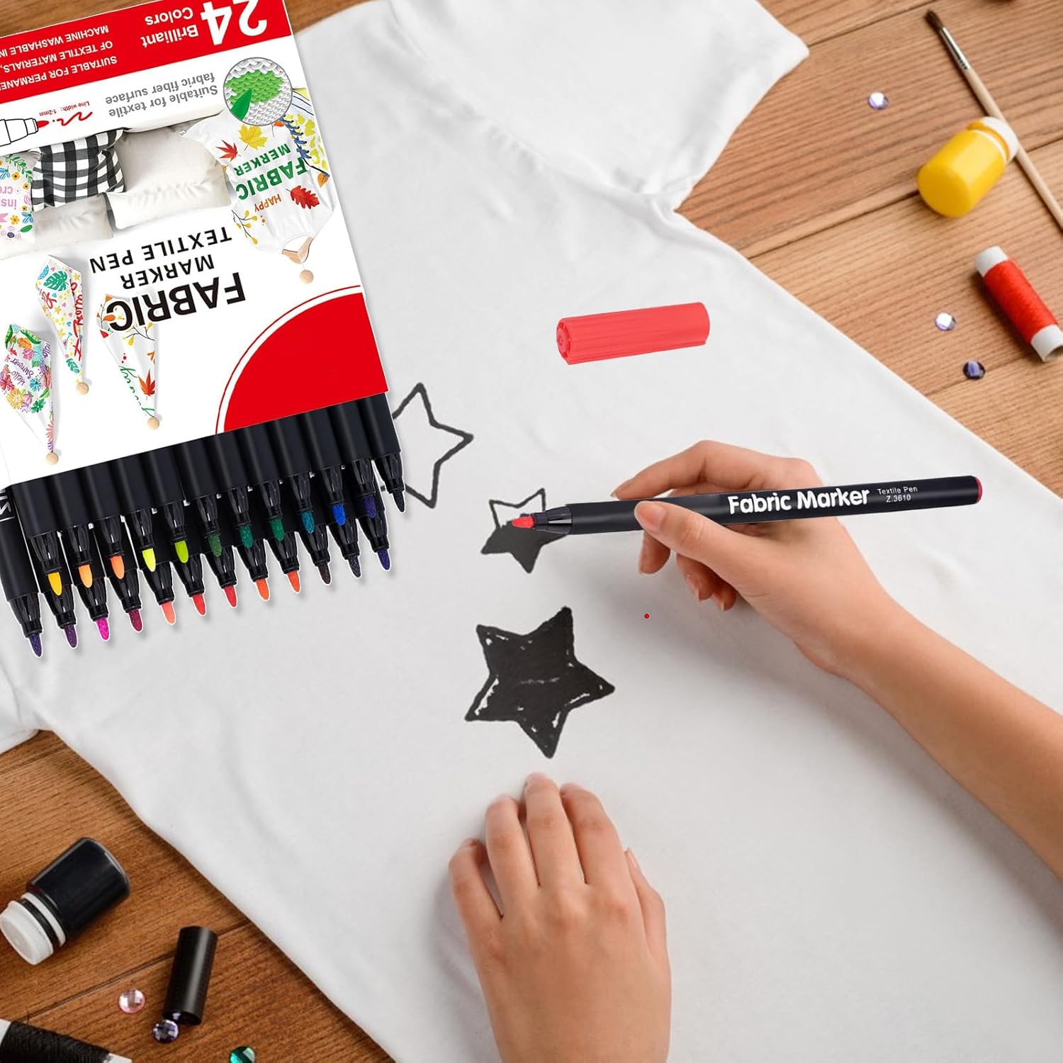 Générique Fabric Marker, Color Cloth Paint Markers, 6.3 x 5.71 inches Washable Textile Watercolor Pens for Fabric, Shoes, Tote Bags, Ceramic, Industrial Use, Polyester and Tablecloths 24 colors