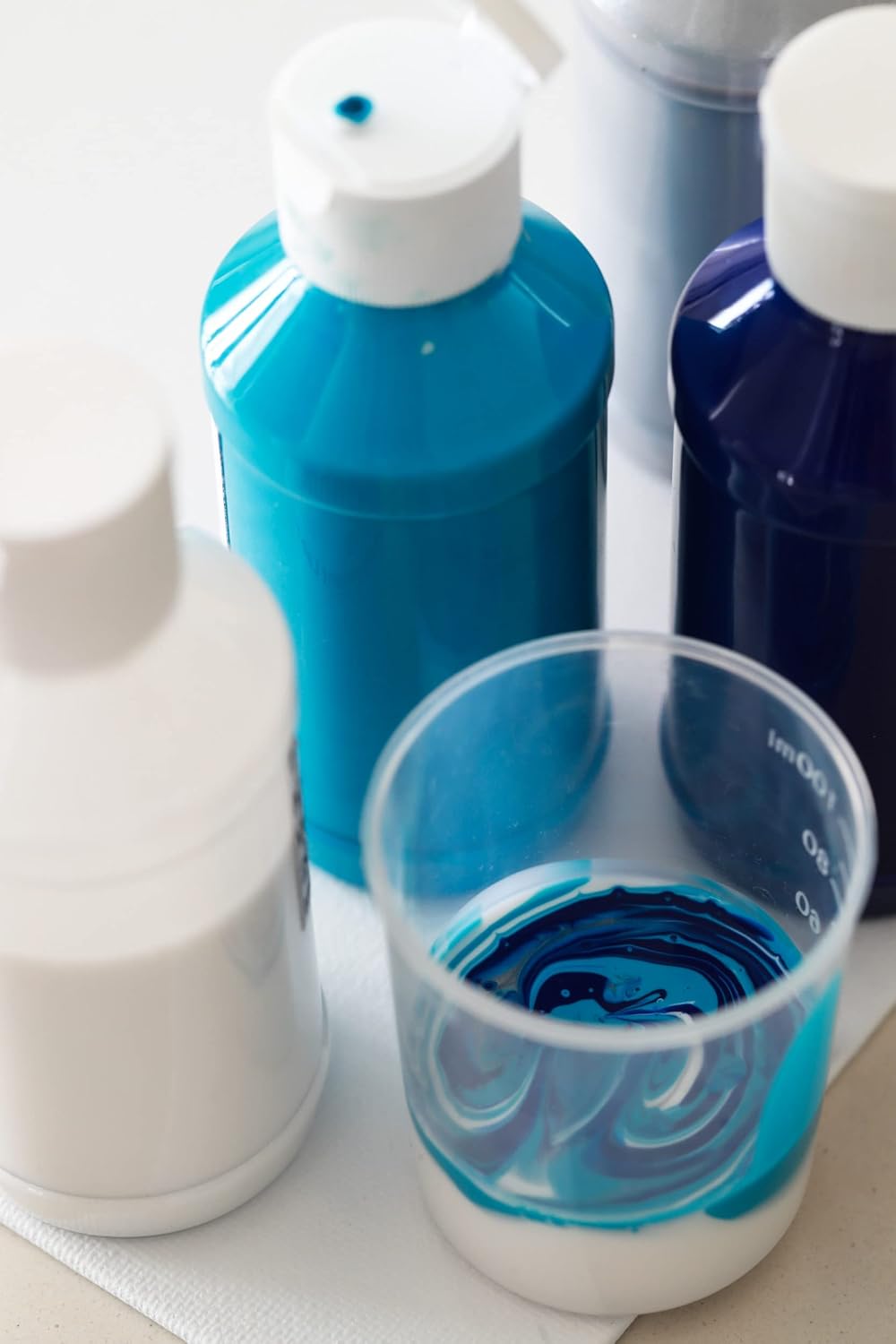 Pébéo - Set Pouring Experiences - Ready-to-use pre-mixed acrylic colors - 6 bottles of 118ml - White + Red + Blue + Turquoise + Black + Gold Set of 6 colors - Pouring